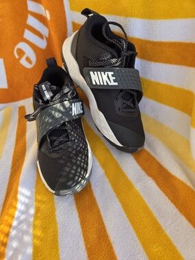Nike Kids Black and White Velcro Strap Sneakers